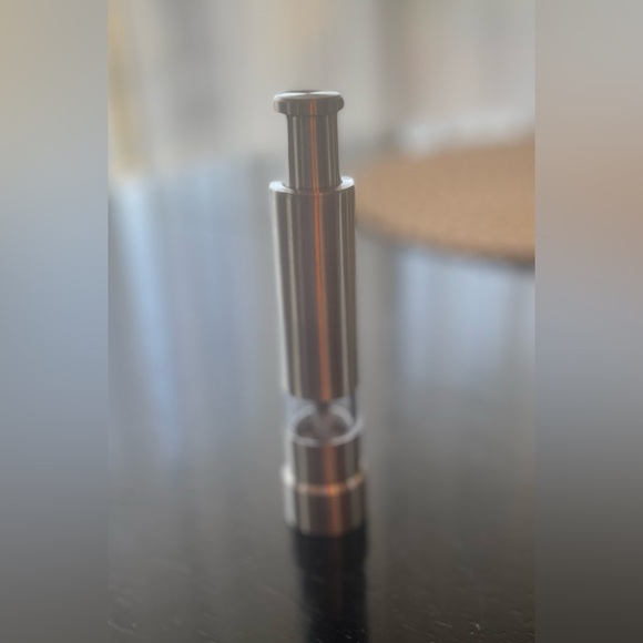 Sleek Stainless Steel Salt and Pepper Grinder Set - Picture 2 of 5